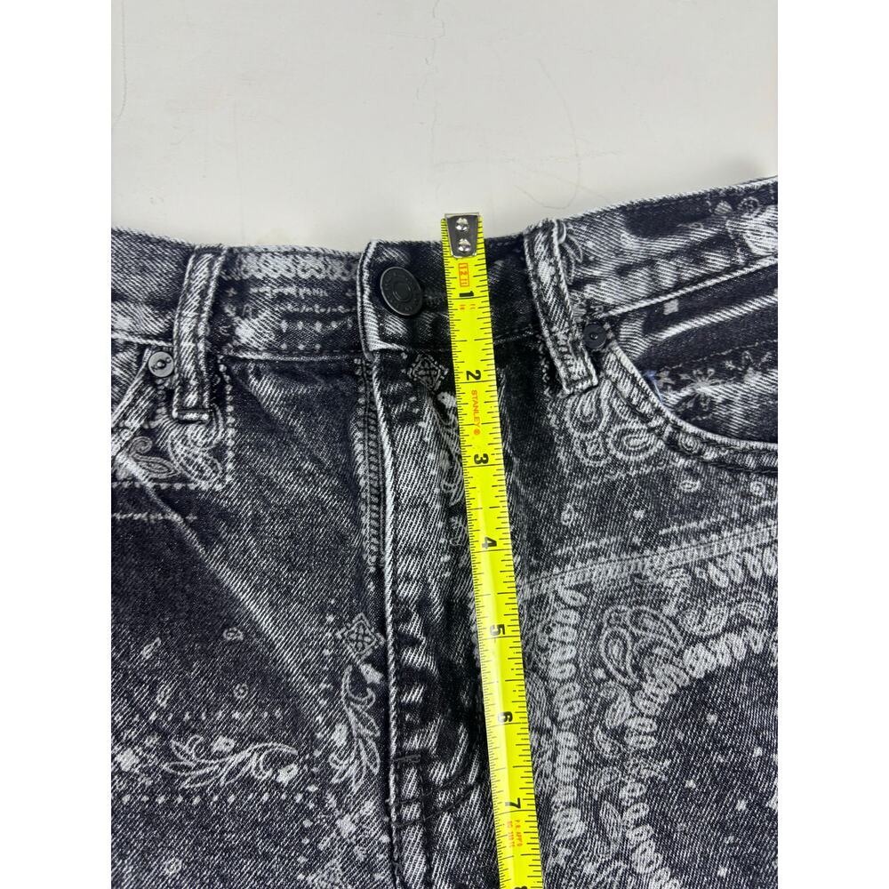 KanCan Whitney High Rise Shorts Size 3/25 Black Bandana Paisley Denim Cutoff - Picture 8 of 8